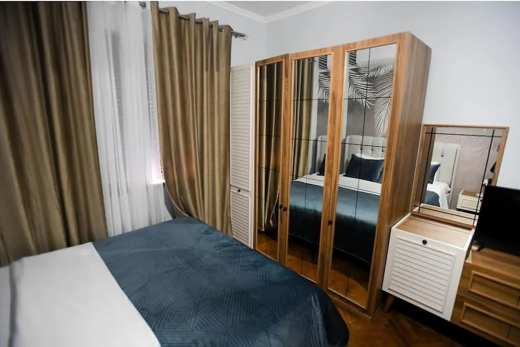 Apartment Claire'S Cosy Flat Central Berat