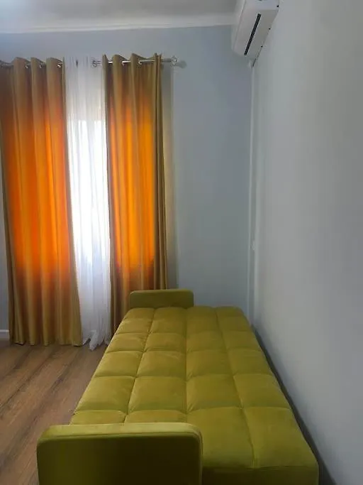 Claire'S Cosy Flat Central Berat