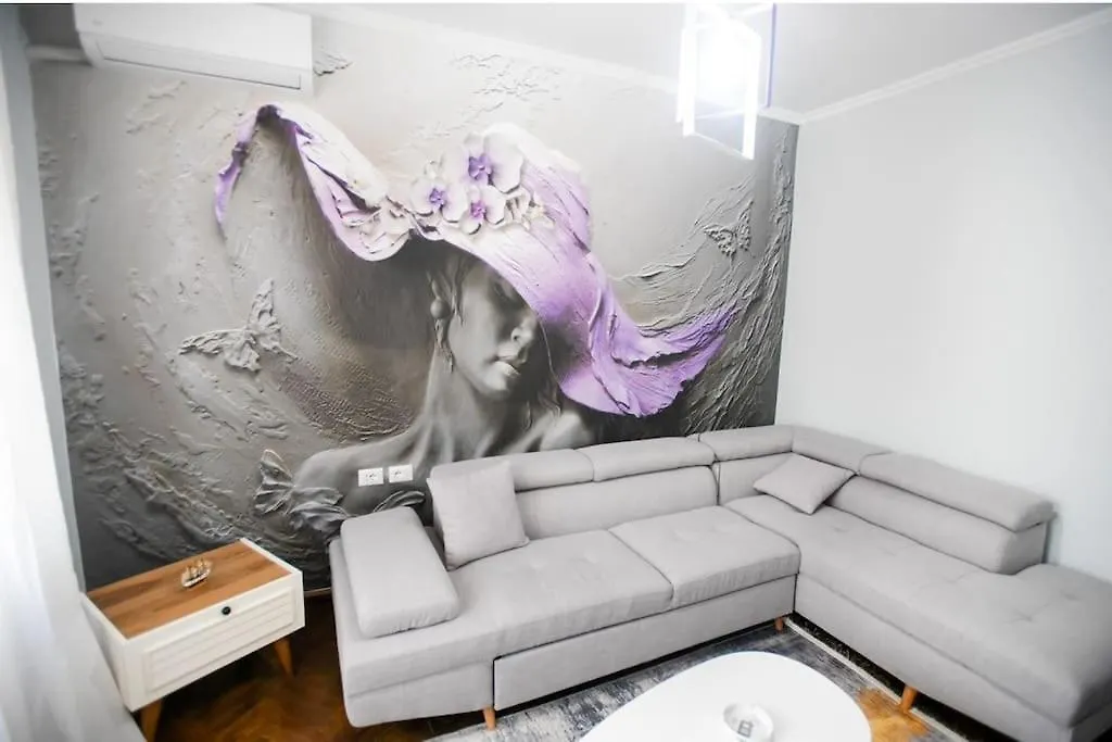 Claire'S Cosy Flat Central Berat