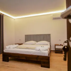  Bed & Breakfast Fatos Qama